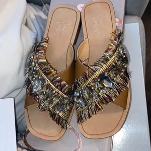 Crown, vintage sandals, size 6